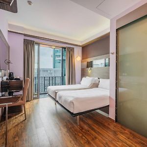 Classic Twin Room Balcony